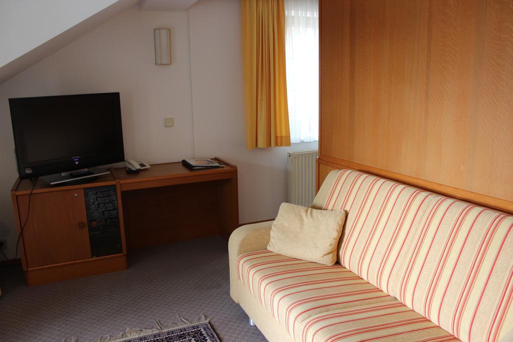 Seehotel Paulitsch Velden am Woerthersee Room photo